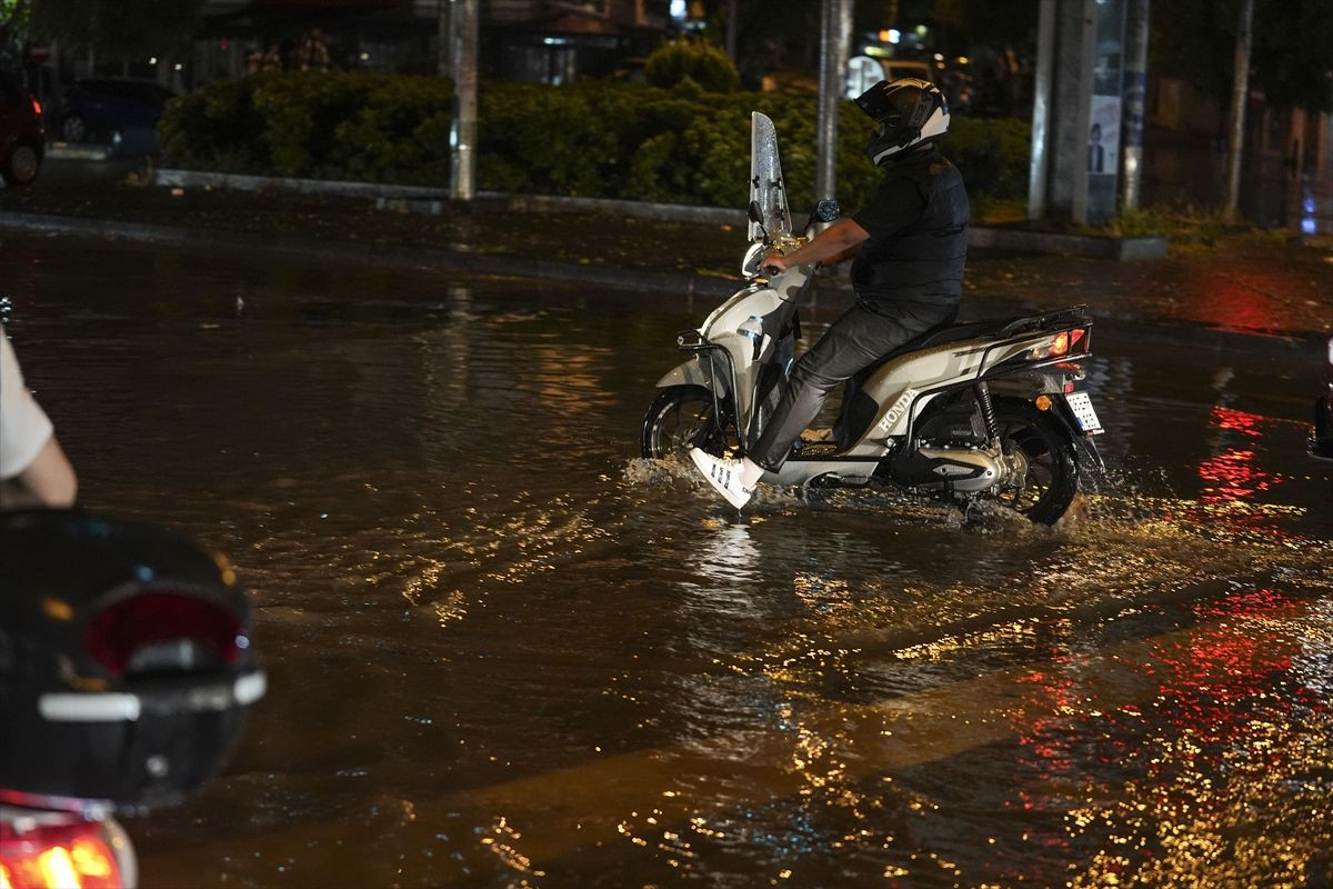 Ankara'nın selle imtihanından akılda kalan anlar! - Sayfa 16