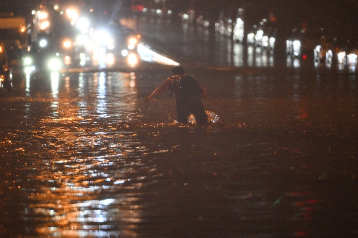 Ankara'nın selle imtihanından akılda kalan anlar! - Sayfa 33
