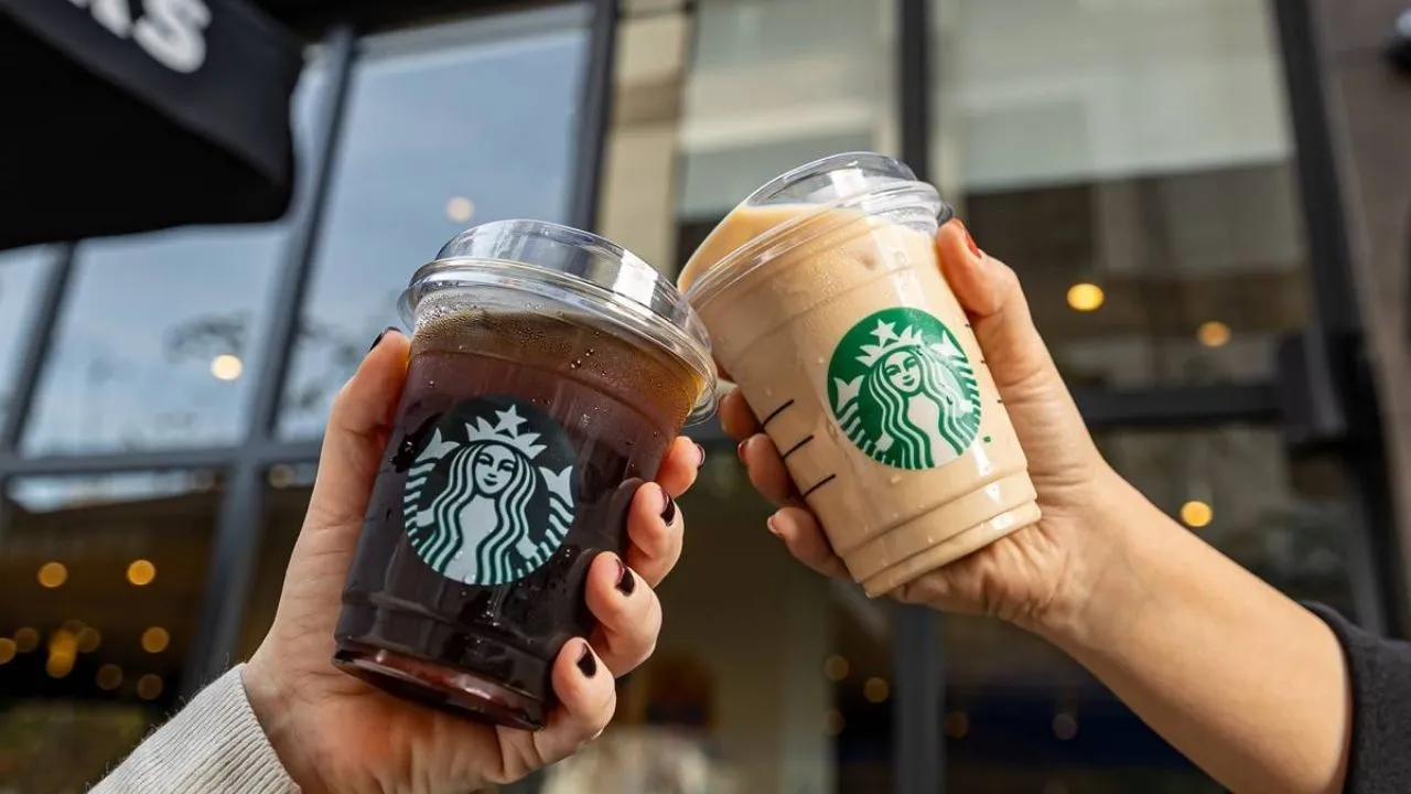 Boykotların hedefindeki Starbucks'tan zam kararı!