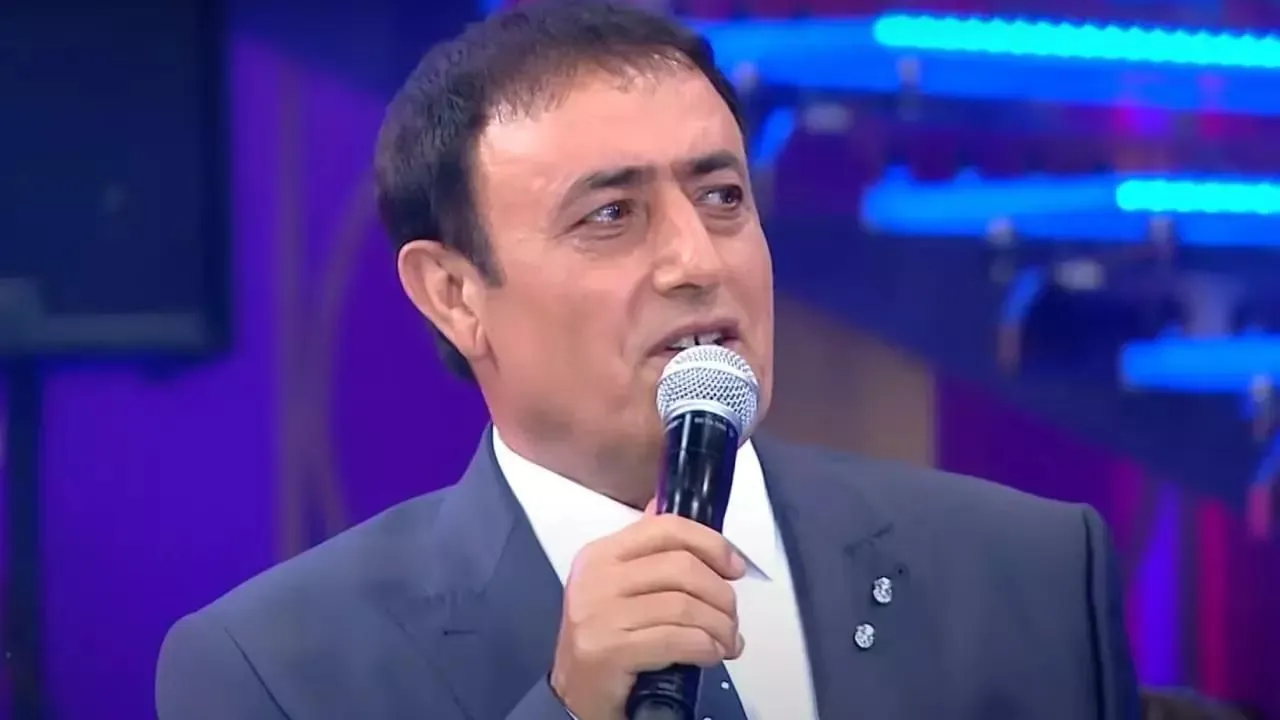 Estetikliler kervanına ünlü şarkıcı Mahmut Tuncer de katıldı! Tuncer, 10 yaş gençleşti