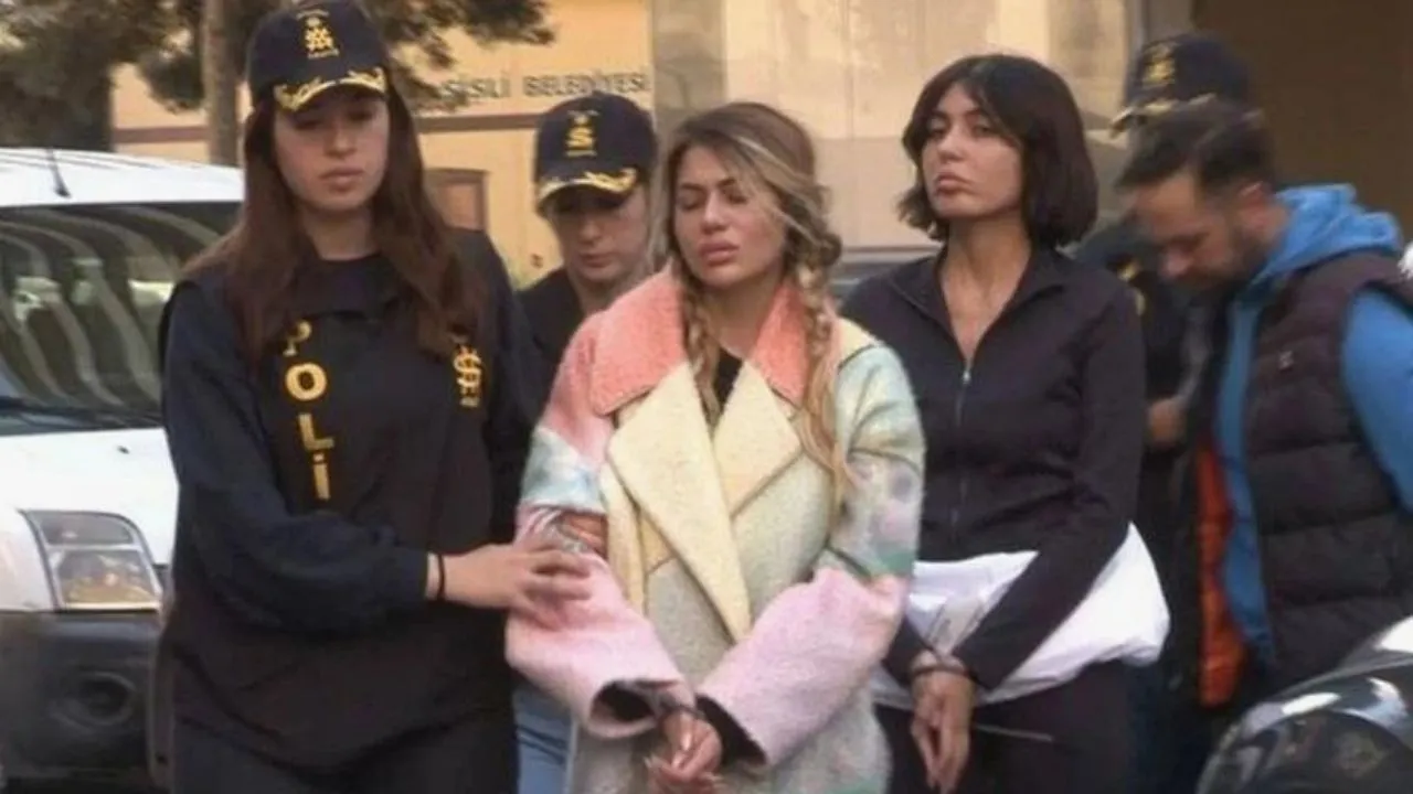 Nihal Candan: Cezaevinde günde 7 vakit namaz kılıyordum!