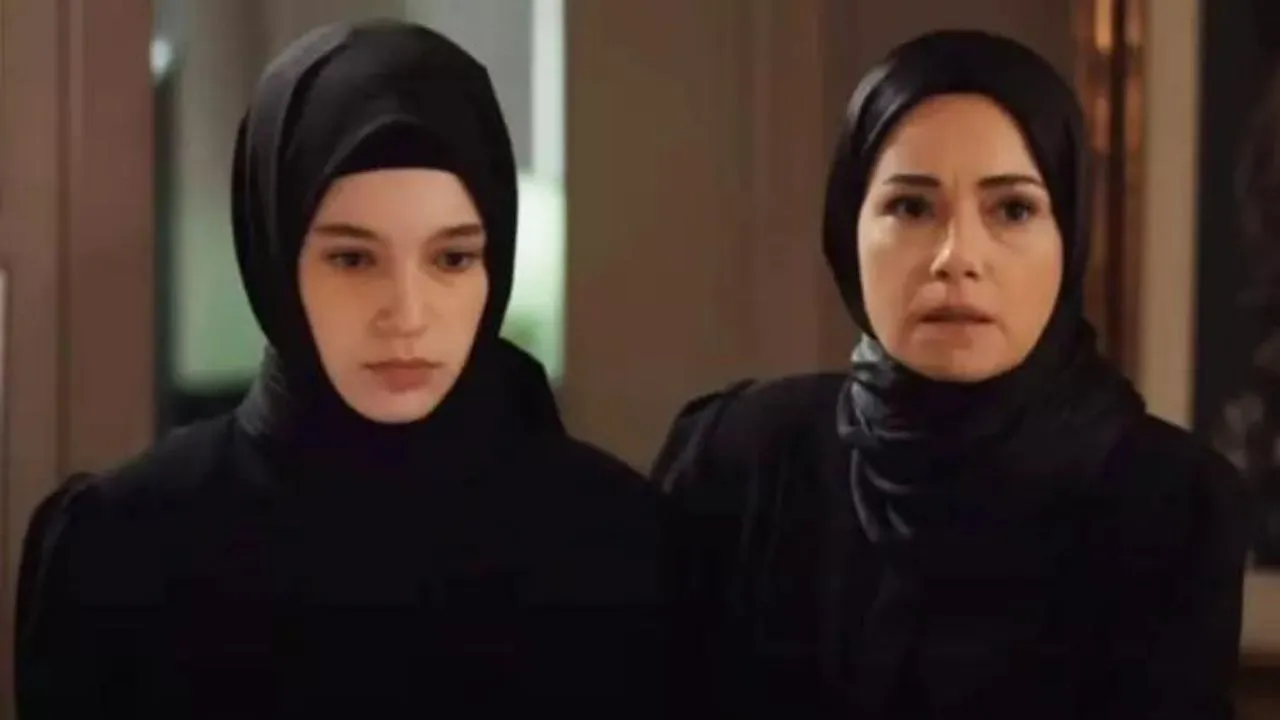 Kızıl Goncalar Dizisinin Zeynep’i, Mina Demirtaş kimdir?