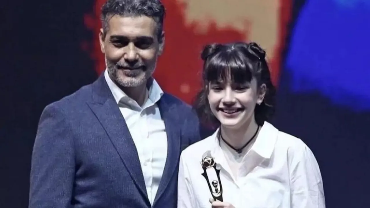Kızıl Goncalar Dizisinin Zeynep’i, Mina Demirtaş kimdir?