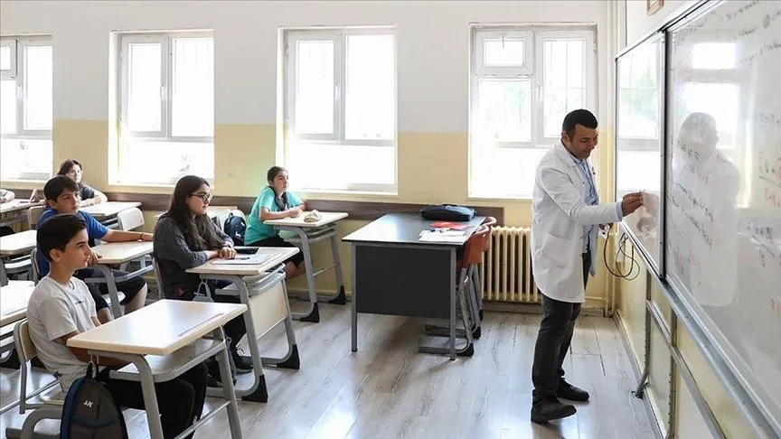 Sözleşmeli öğretmen ataması başvuruları yarın başlıyor