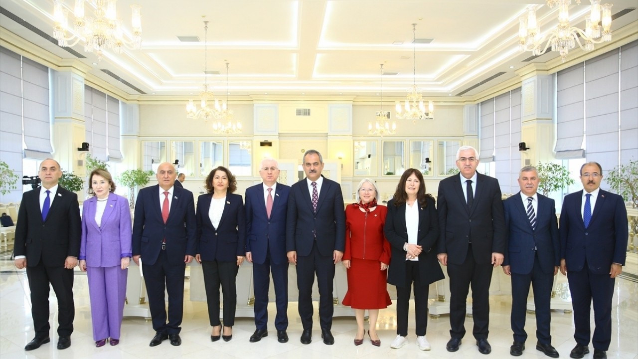 Özer, Azerbaycan Meclis Başkanı ile görüştü