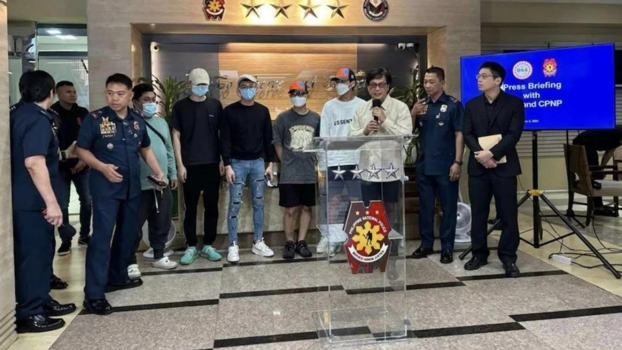 Devletin polisi turistleri kaçırıp fidye istedi!